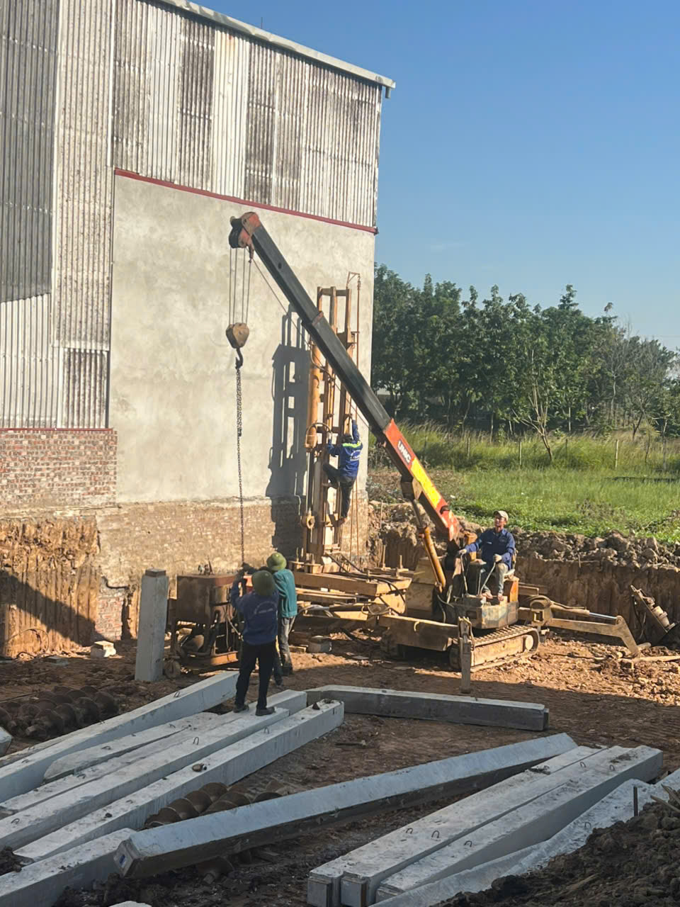 So Sánh Ép Cọc Bê Tông Và Khoan Nhồi – Nên Chọn Phương Án Nào Cho Công Trình Của Bạn?